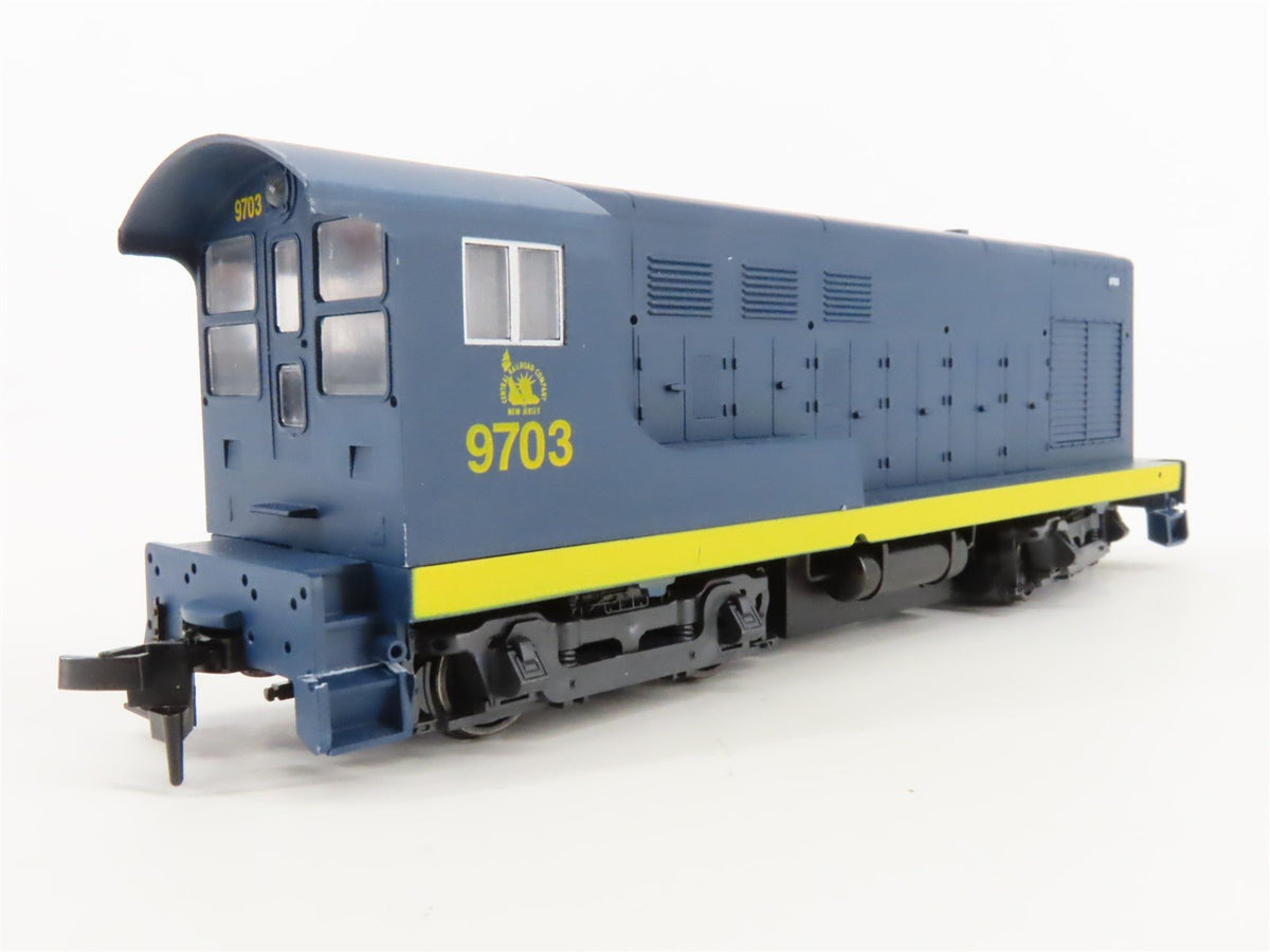 HO Scale Walthers 932-1310 CNJ Jersey Central H10-44 Diesel Locomotive #9703