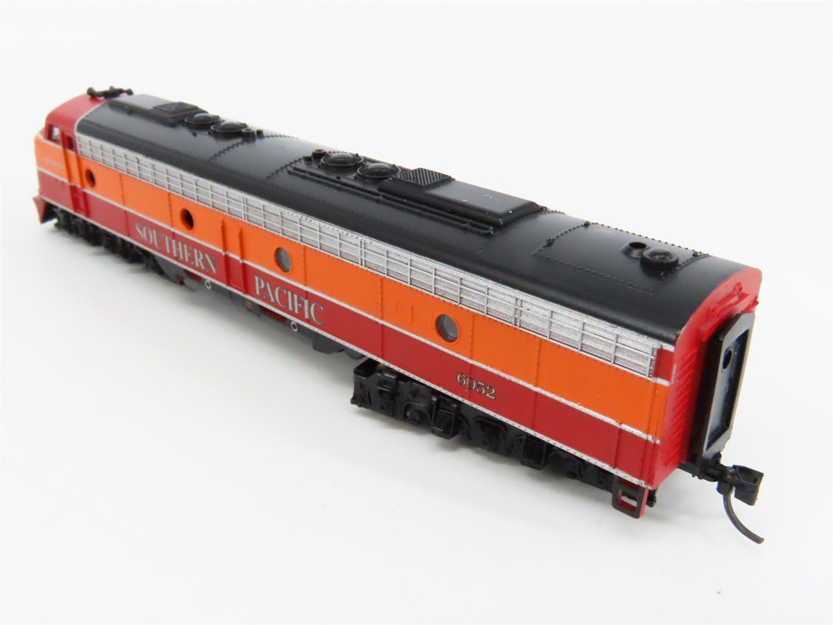 N Scale Life-Like 7230 SP Southern Pacific E8A Diesel Locomotive #6052