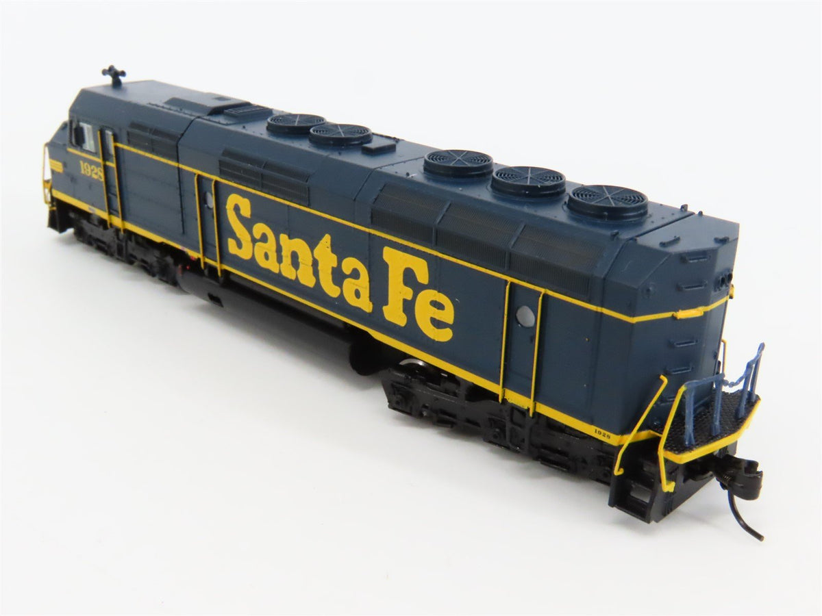 N Scale Athearn 16801 ATSF Santa Fe F45 Diesel Locomotive #1928