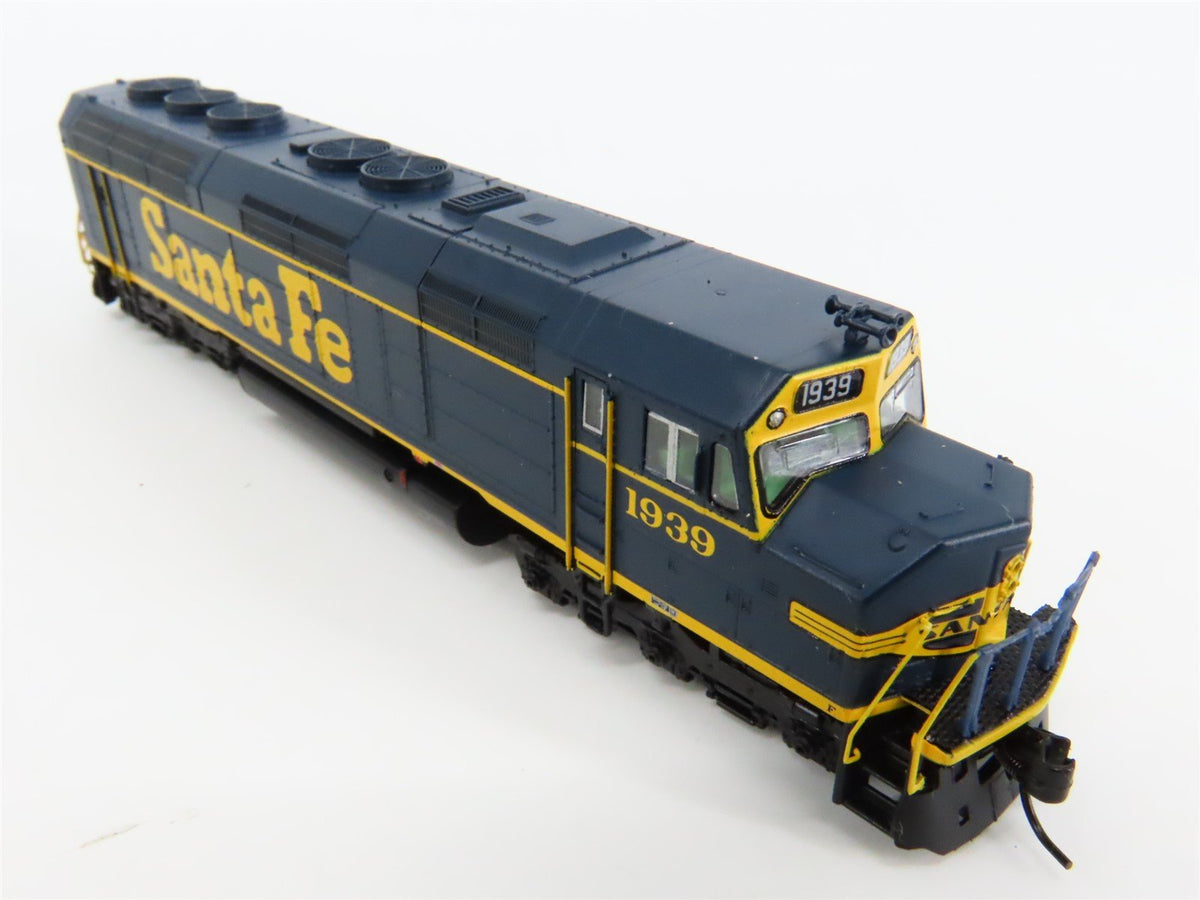 N Scale Athearn 16803 ATSF Santa Fe F45 Diesel Locomotive #1939