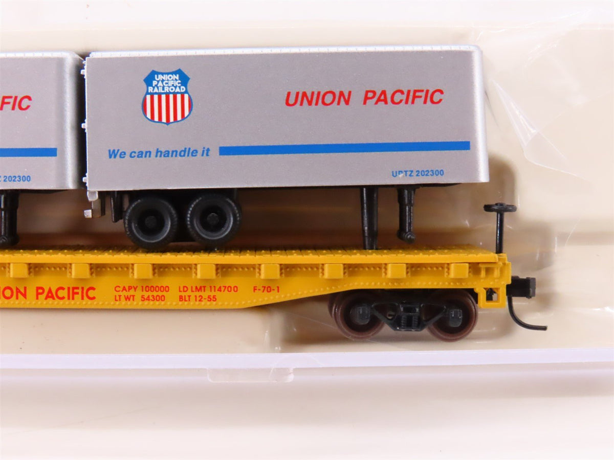 N Scale Atlas 37463 UP Union Pacific Piggyback Flat Car #59169 w/ 2 24&#39; Trailers