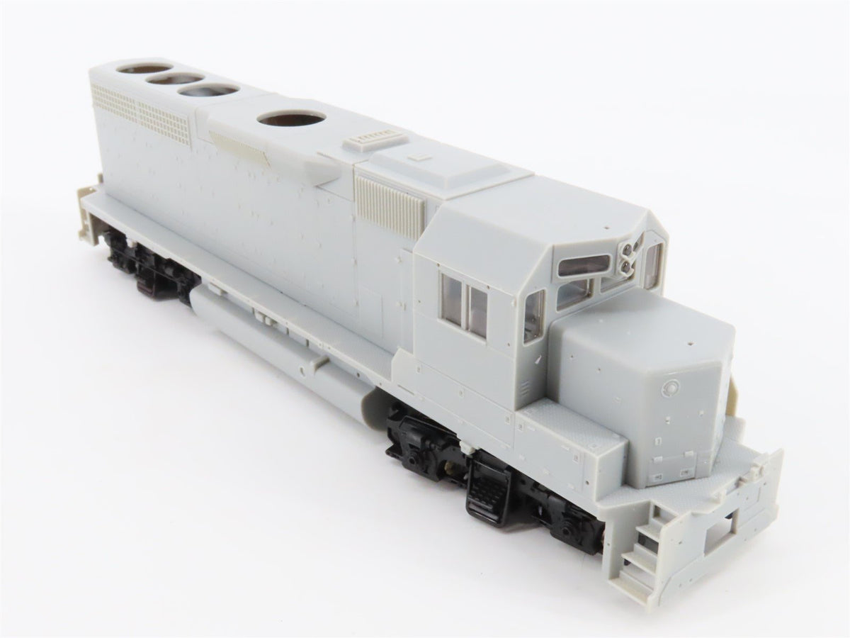 HO Scale Atlas 8900 Undecorated EMD GP40 Diesel Locomotive - DCC Ready