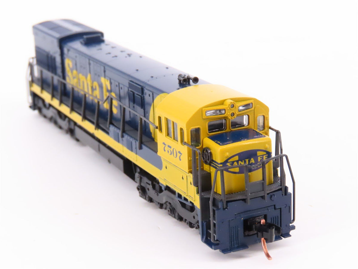 N Scale KATO 176-171 ATSF Santa Fe U30C Diesel Locomotive #7507