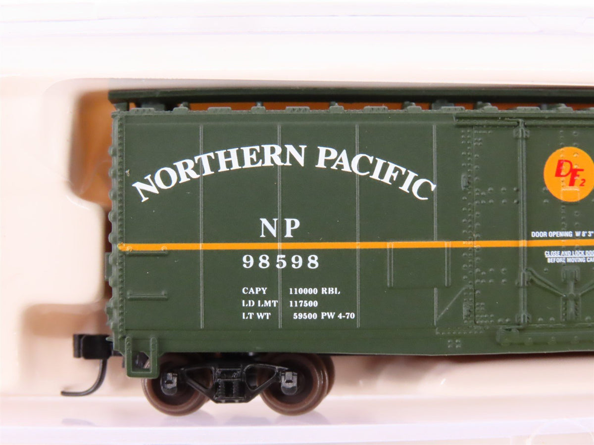 N Scale Atlas 33323 NP Northern Pacific Railroad 40&#39; Plug Door Box Car #98598