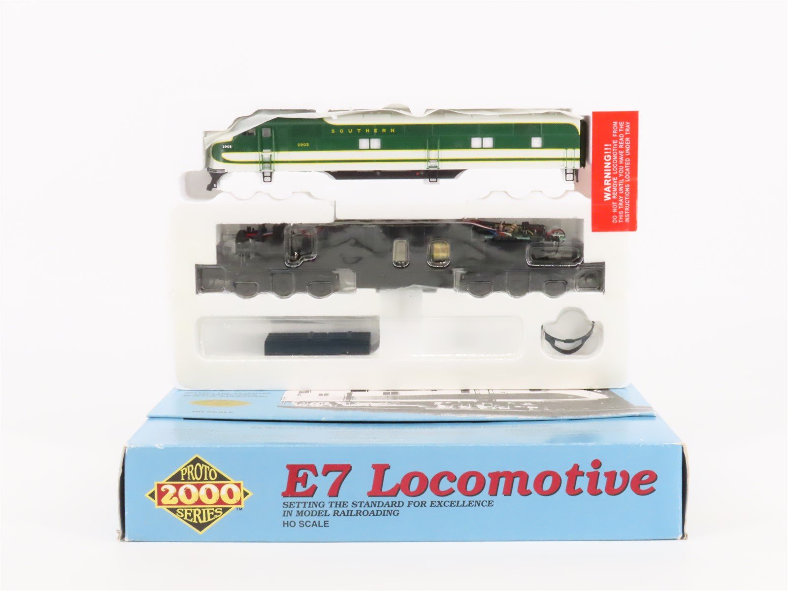 HO Scale Proto 2000 21126 SOU Southern EMD E7A Diesel #2905 - DCC Ready