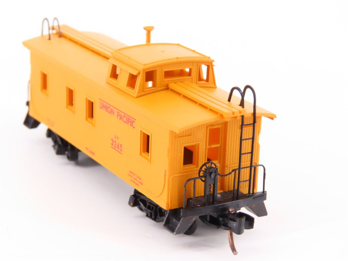 N Scale Micro-Trains MTL 50100 UP Union Pacific 34&#39; Wood Caboose #3245