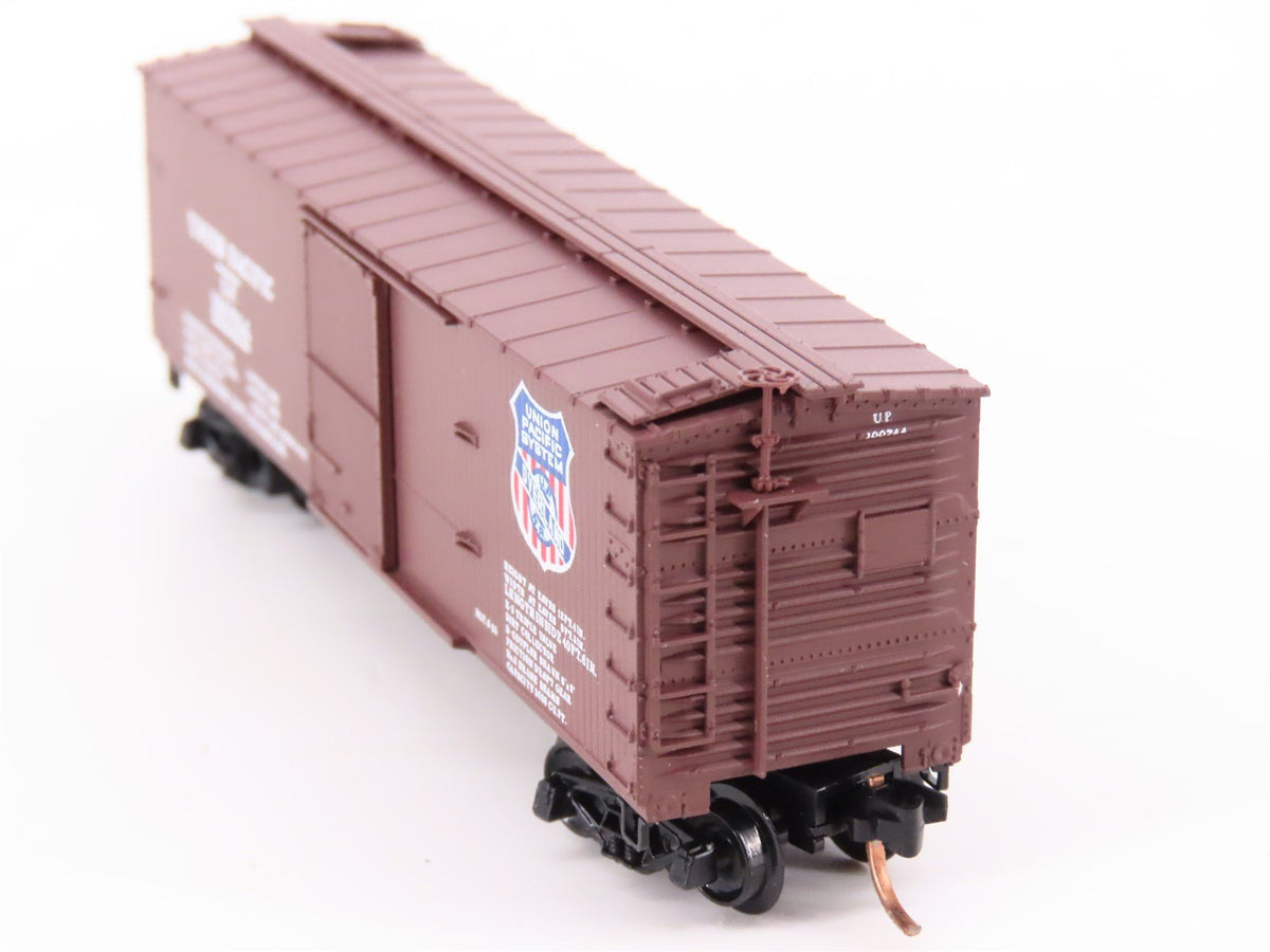 N Scale Micro-Trains MTL 39210 UP Union Pacific Railroad 40&#39; Box Car #100744