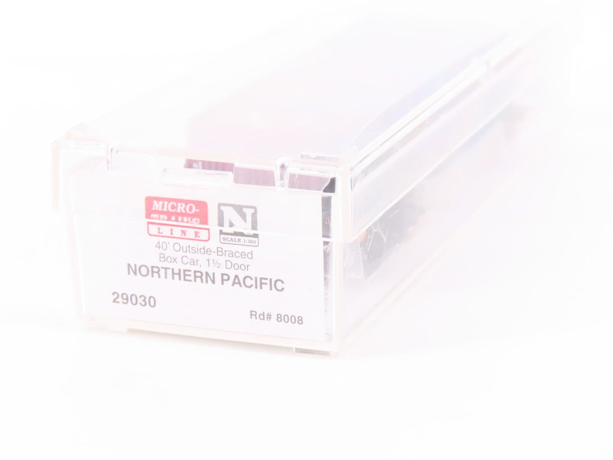 N Scale Micro-Trains MTL 29030 NP Northern Pacific Railroad 40&#39; Box Car #8008