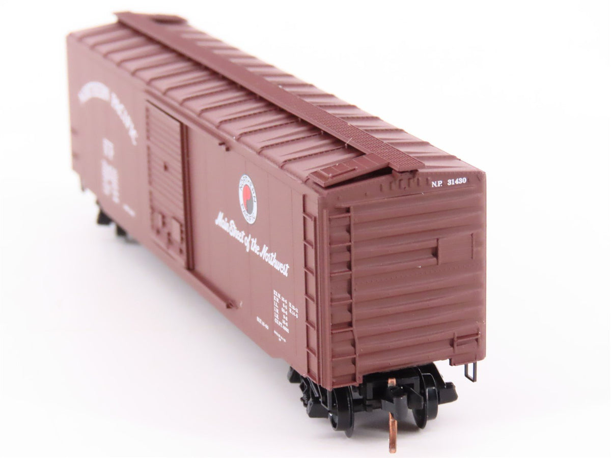 N Scale Micro-Trains MTL 31060 NP Northern Pacific Railroad 50&#39; Box Car #31430