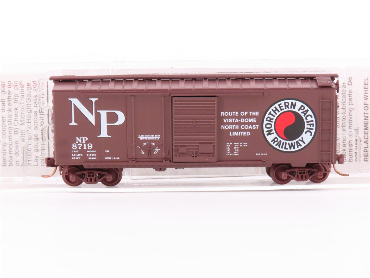 N Scale Micro-Trains MTL 22040 NP Northern Pacific Railroad 40&#39; Box Car #8719