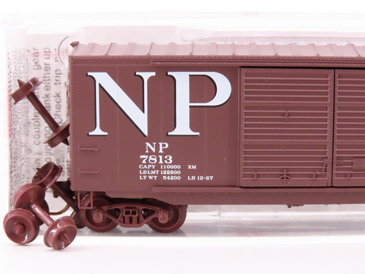 N Scale Micro-Trains MTL 37050 NP Northern Pacific Railroad 50&#39; Box Car #7813