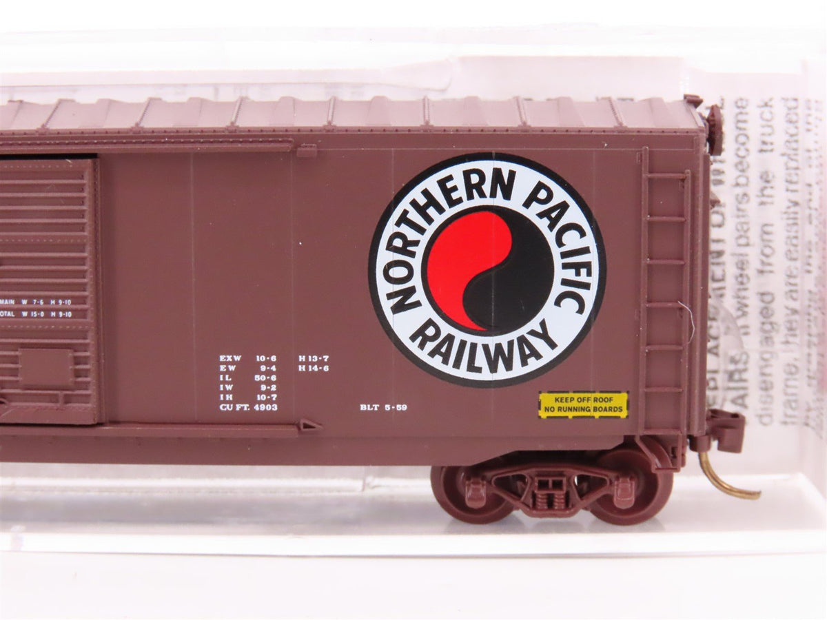 N Scale Micro-Trains MTL 37050 NP Northern Pacific Railroad 50&#39; Box Car #7813