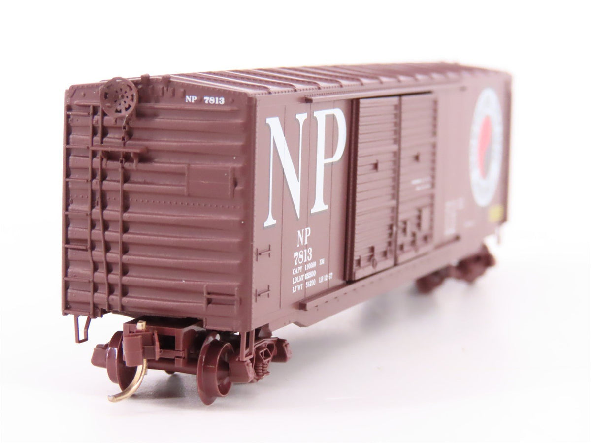 N Scale Micro-Trains MTL 37050 NP Northern Pacific Railroad 50&#39; Box Car #7813