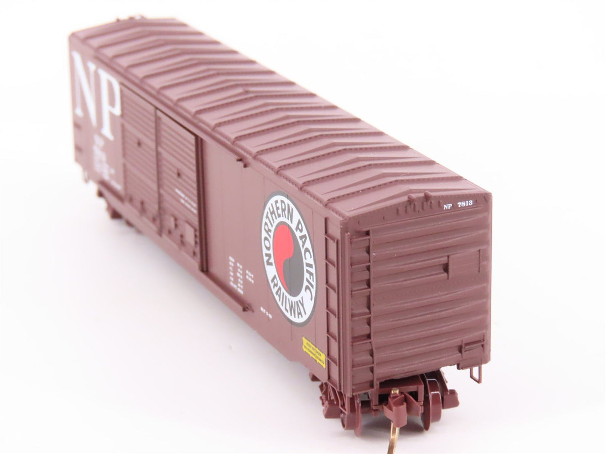 N Scale Micro-Trains MTL 37050 NP Northern Pacific Railroad 50&#39; Box Car #7813