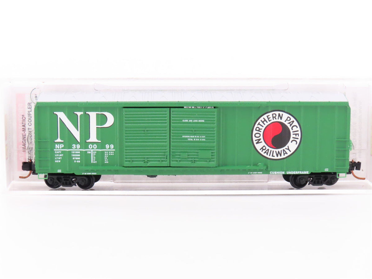 N Scale Micro-Trains MTL 03000210 NP Northern Pacific 50&#39; Box Car #390099