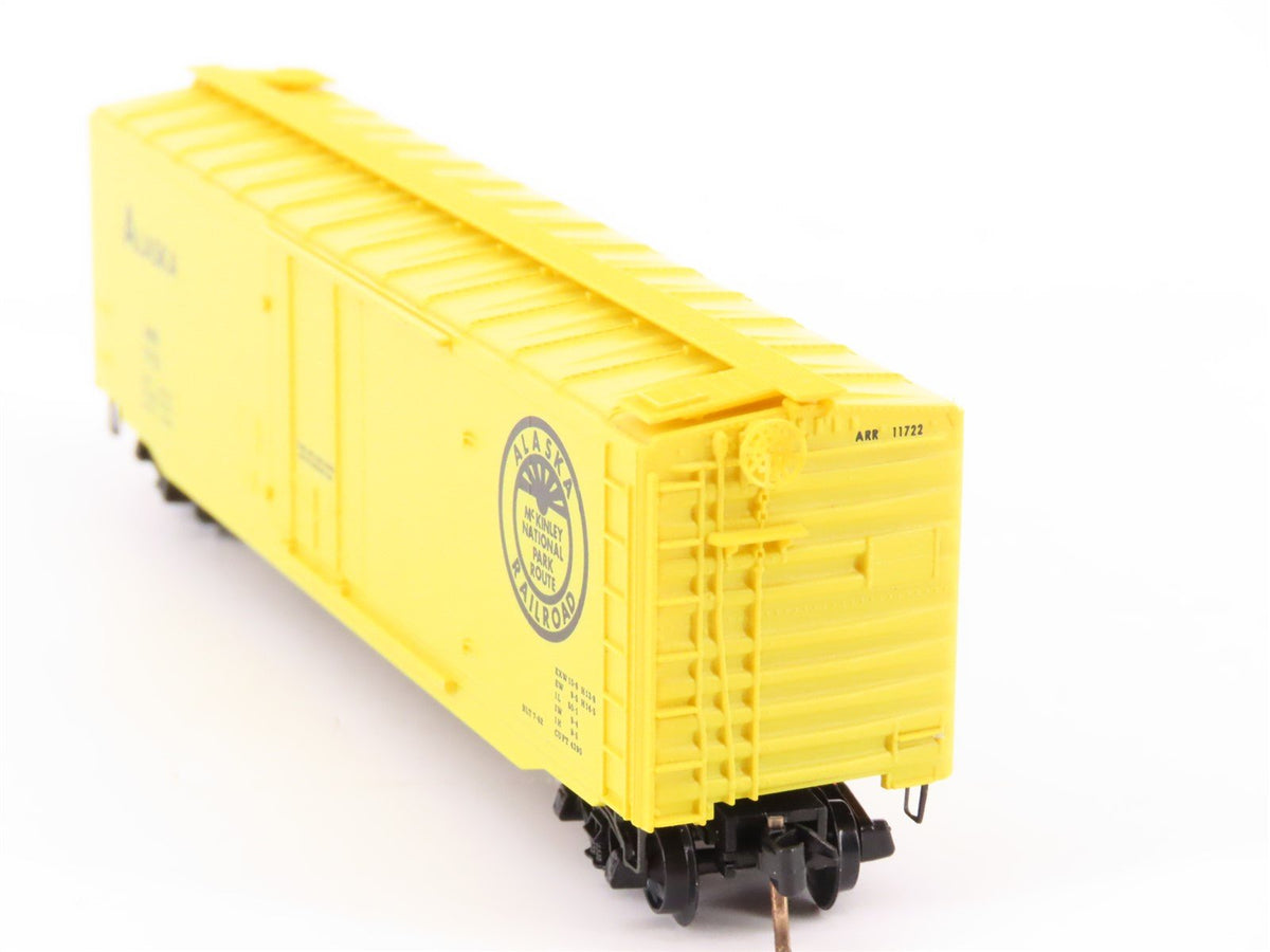 N Scale Micro-Trains MTL 32100 ARR Alaska Railroad 50&#39; Box Car #11722