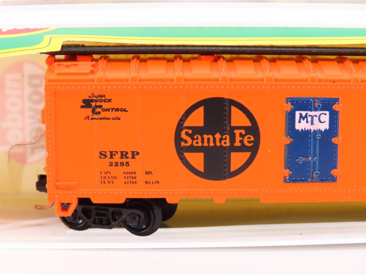 N Scale Model Power 3383 SFRP Santa Fe Railroad 40&#39; Reefer #2285