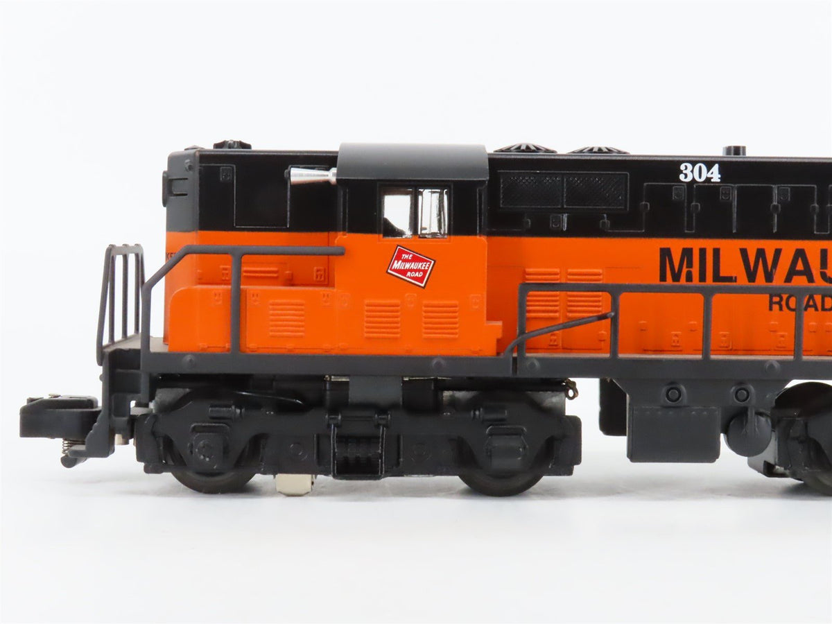 S Scale American Flyer Gilbert 6-48020 MILW Railway GP9 Diesel Locomotive #304