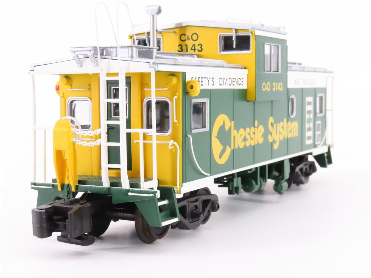 S Scale S-Helper Service Showcase Line 00595 C&amp;O Chessie Safety Caboose #3143