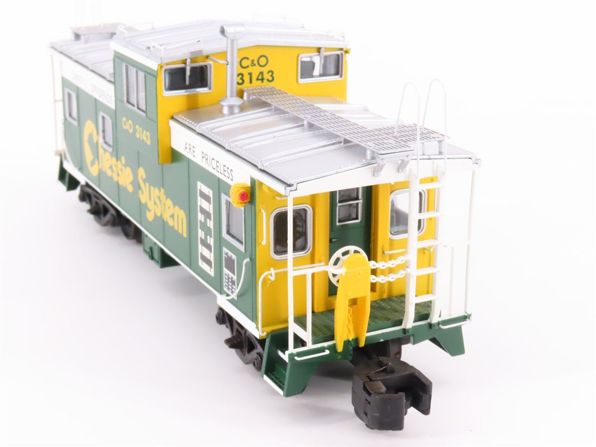 S Scale S-Helper Service Showcase Line 00595 C&amp;O Chessie Safety Caboose #3143