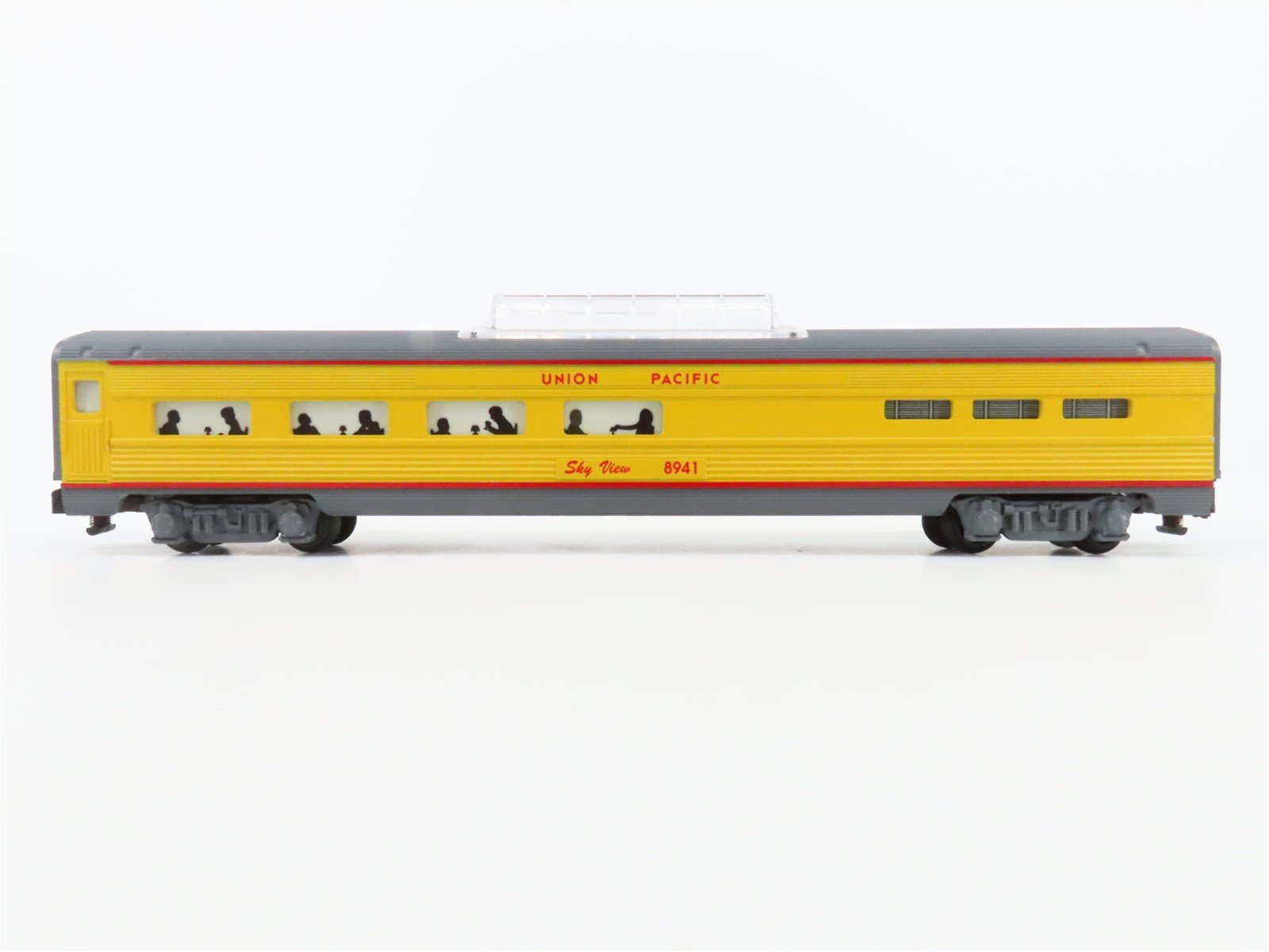 S American Flyer UP Union Pacific Vista Dome Diner Passenger #8941 "Sky View"