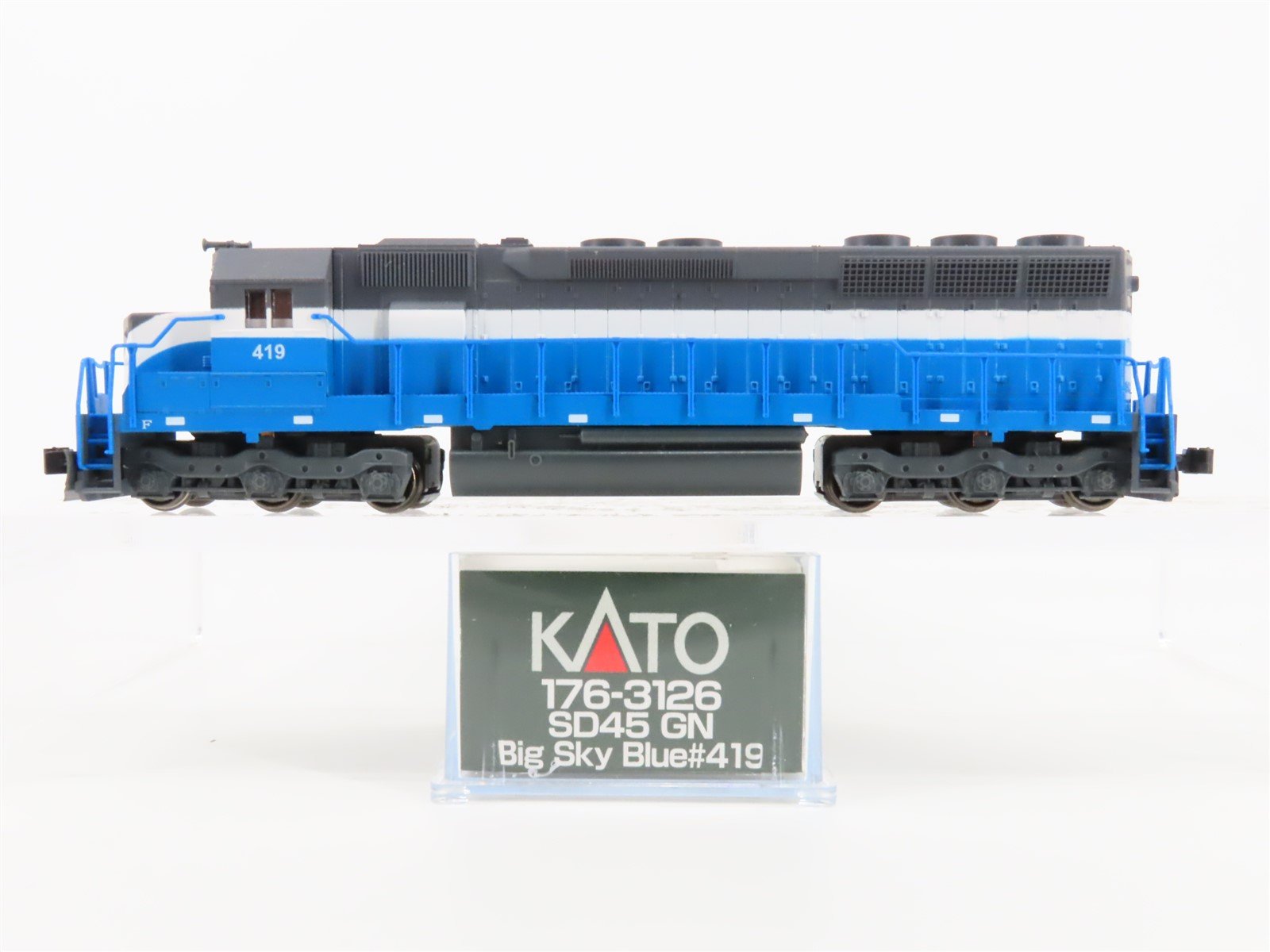 N Scale KATO 176-3126 GN Great Northern "Big Sky Blue" EMD SD45 Diesel #419