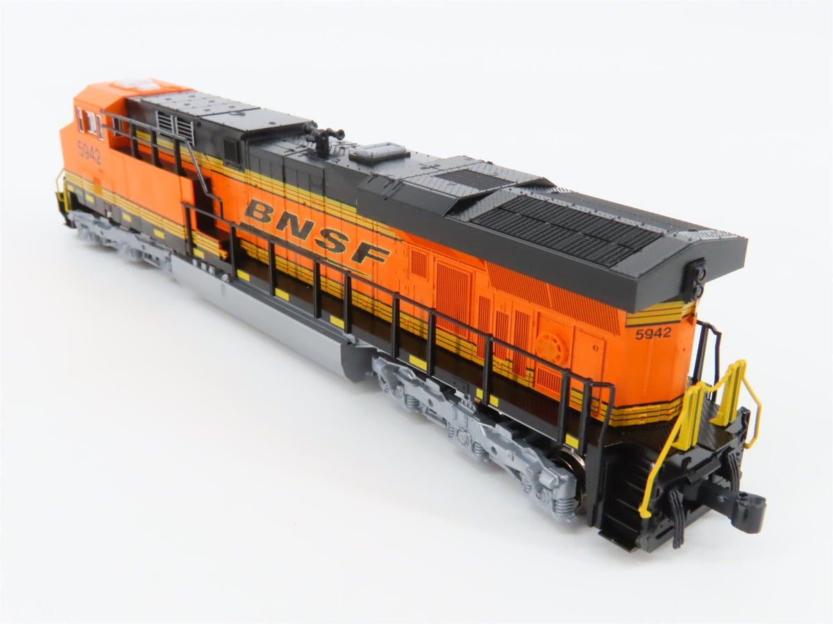 N Scale KATO 176-8906 BNSF &quot;Swoosh&quot; GE ES44AC &quot;GEVO&quot; Diesel #5942 - DCC Ready