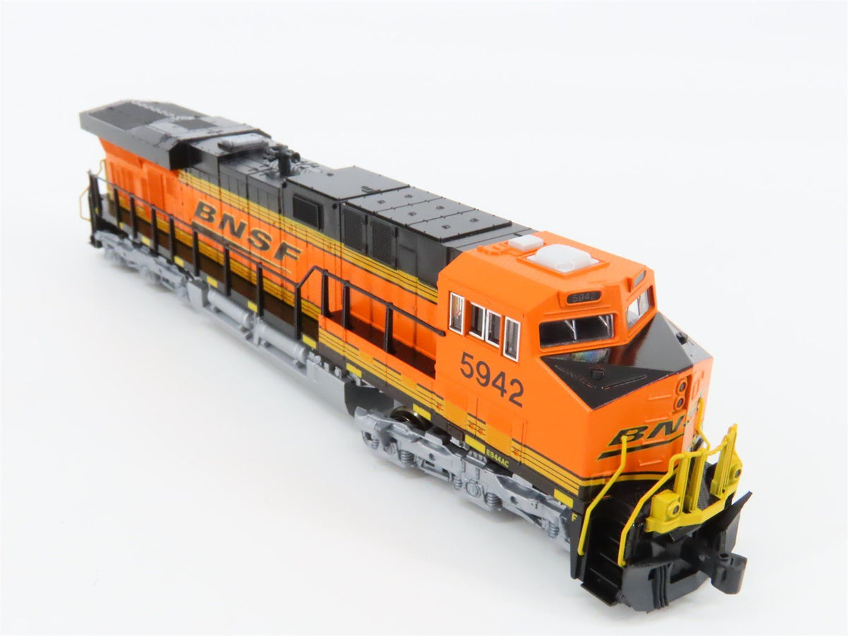 N Scale KATO 176-8906 BNSF &quot;Swoosh&quot; GE ES44AC &quot;GEVO&quot; Diesel #5942 - DCC Ready