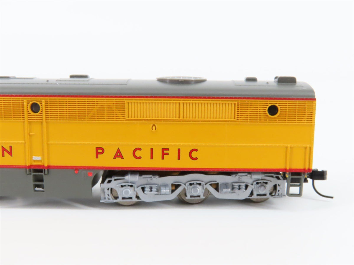 N Scale Life-Like 7583 UP Union Pacific ALCO PA/PB Diesel Set #607/607B