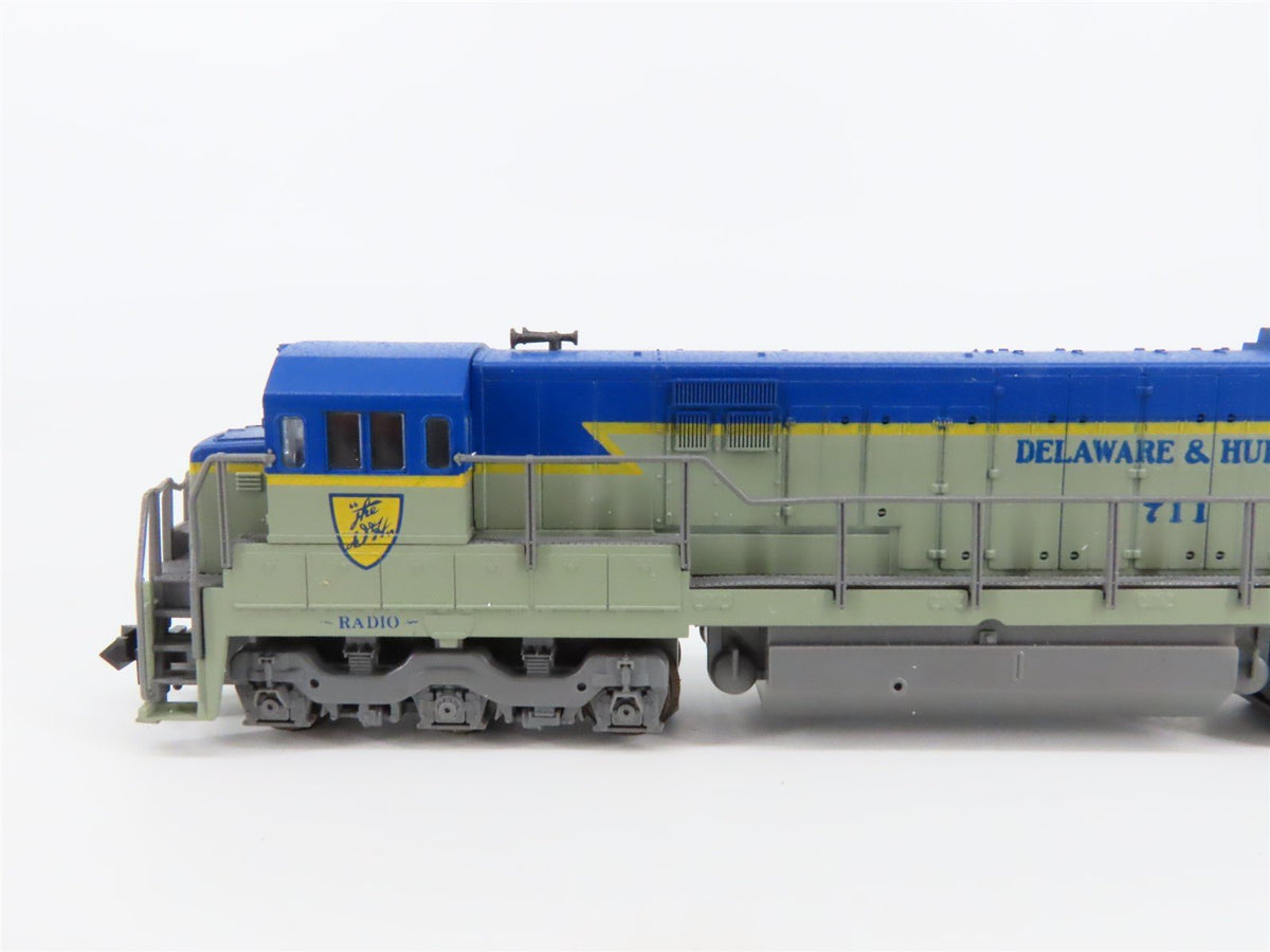 N Scale KATO 176-175 D&amp;H Delaware &amp; Hudson GE U30C Diesel Locomotive #711