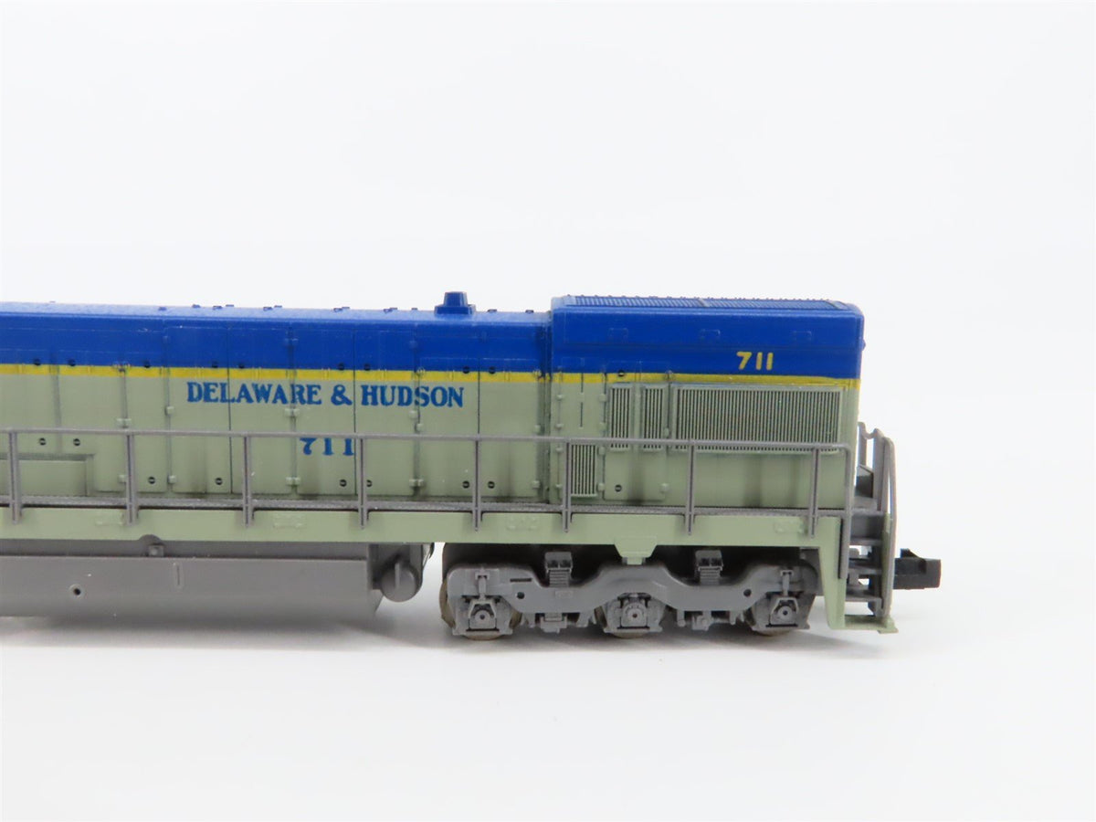 N Scale KATO 176-175 D&amp;H Delaware &amp; Hudson GE U30C Diesel Locomotive #711