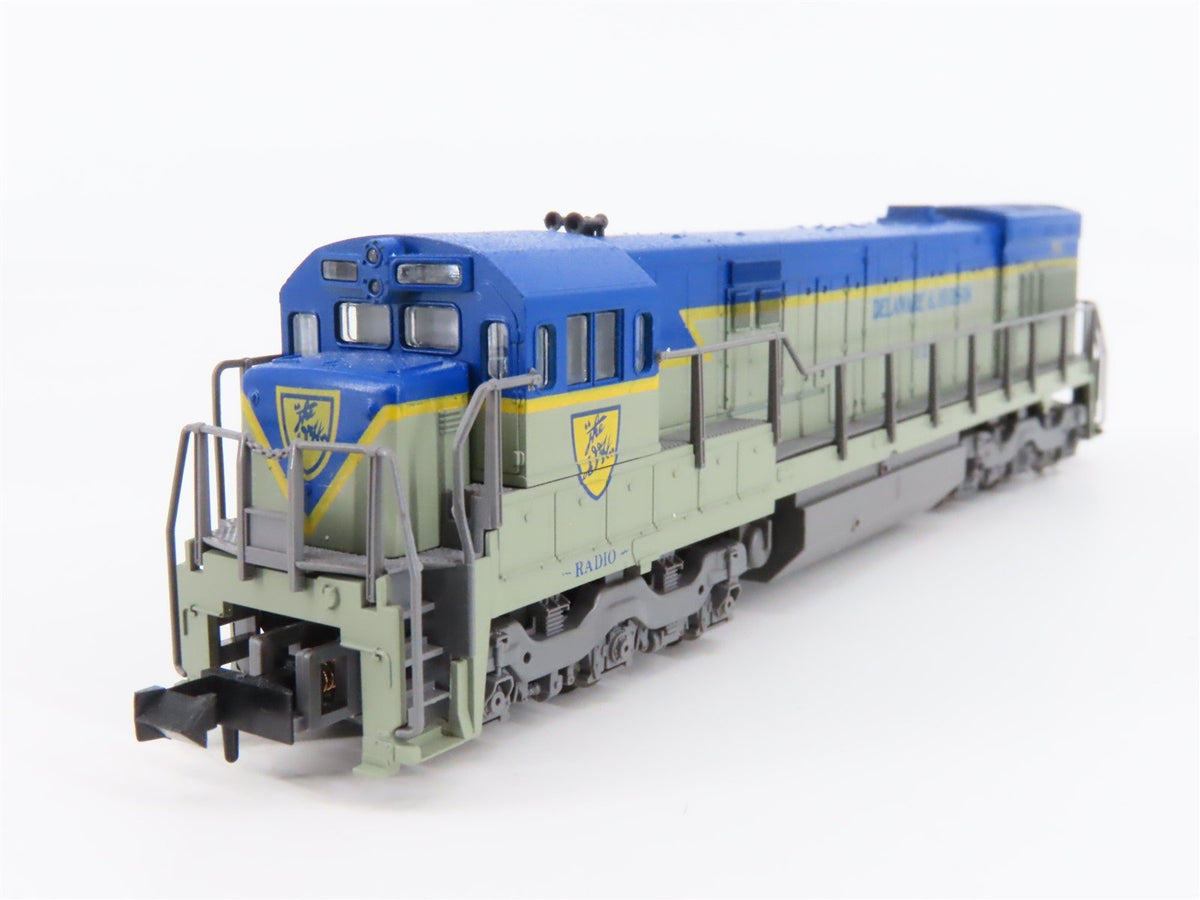 N Scale KATO 176-175 D&amp;H Delaware &amp; Hudson GE U30C Diesel Locomotive #711