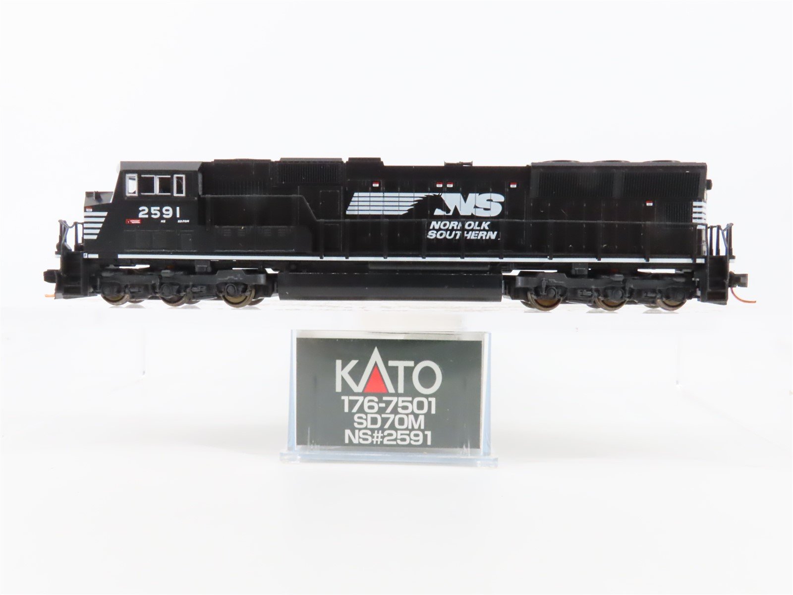 N Scale KATO 176-7501 NS Norfolk Southern EMD SD70M Diesel #2591 w/ DCC