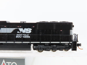 N Scale KATO 176-8601 NS Norfolk Southern EMD SD70M Diesel #2596 w/ DCC