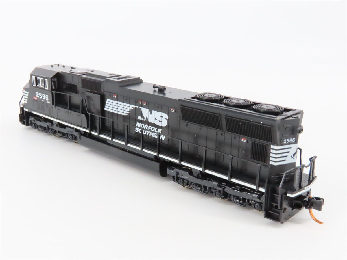 N Scale KATO 176-8601 NS Norfolk Southern EMD SD70M Diesel #2596 w/ DCC