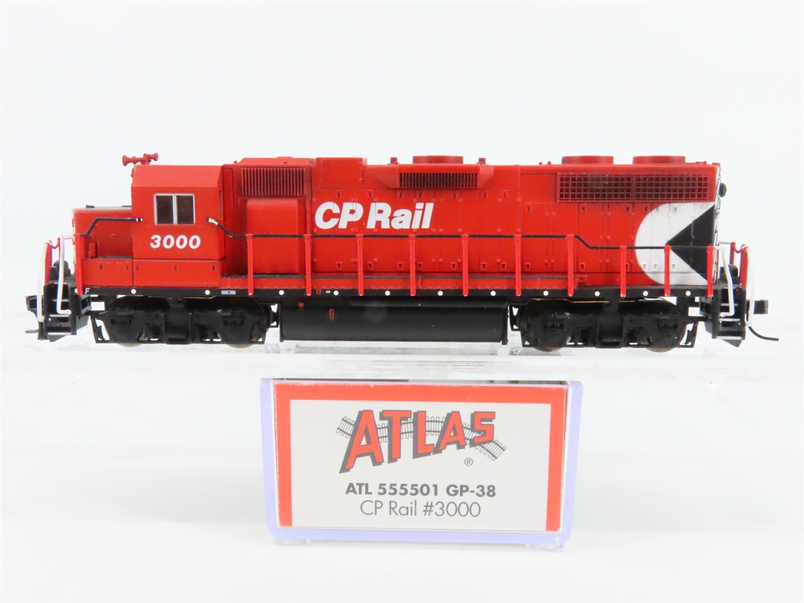 N Scale Atlas 555501 CP Rail Canadian Pacific EMD GP38 Diesel #3000 w/ DCC