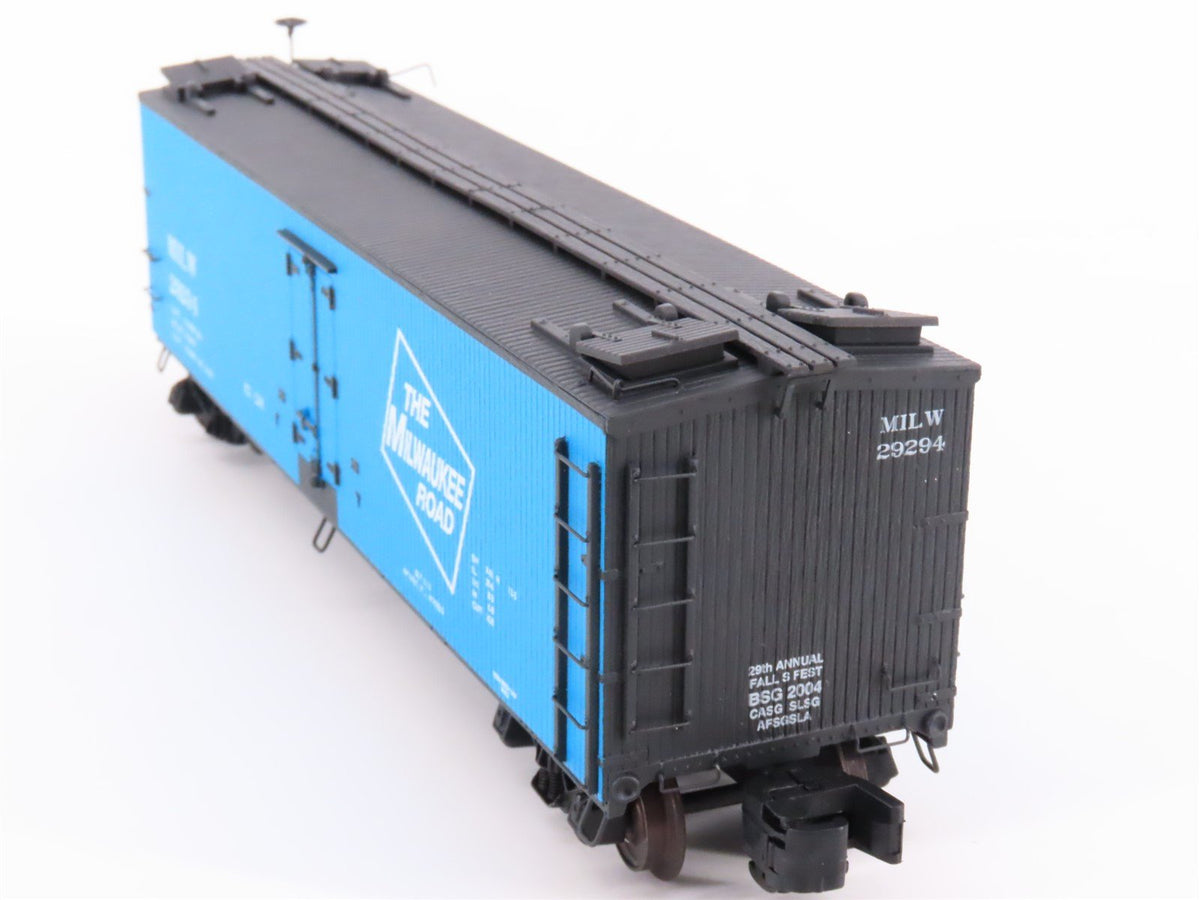 S Scale S-Helper Service Showcase Line 01403 MILW Milwaukee Road Reefer #29294