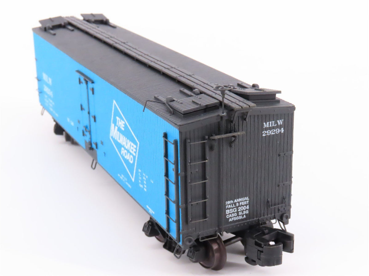 S Scale S-Helper Service Showcase Line 01403 MILW Milwaukee Road Reefer #29294