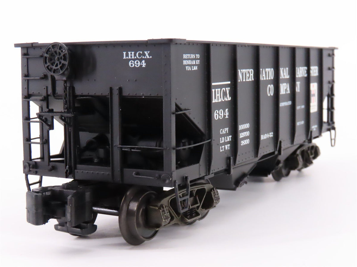 S Scale S-Helper Service Showcase Line 01185 IHCX Company 2-Bay Hopper #694