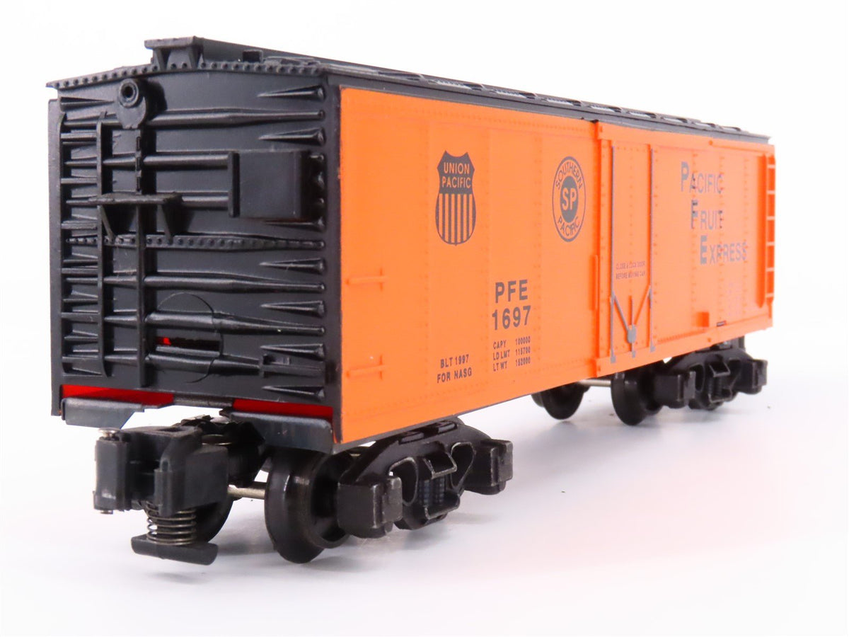 S Scale American Flyer 6-48205 PFE Pacific Fruit 1997 NASG Reefer Car #1697