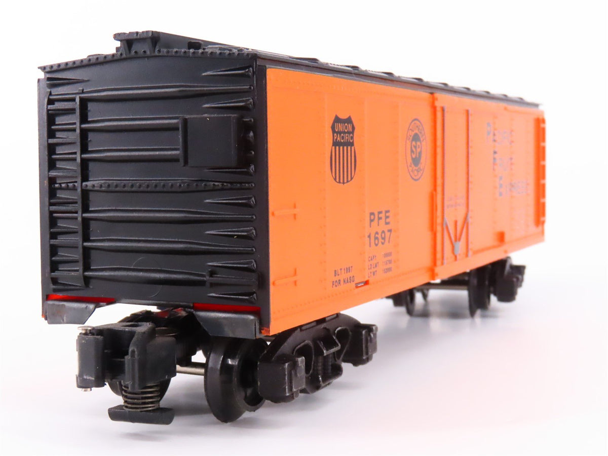 S Scale American Flyer 6-48205 PFE Pacific Fruit 1997 NASG Reefer Car #1697