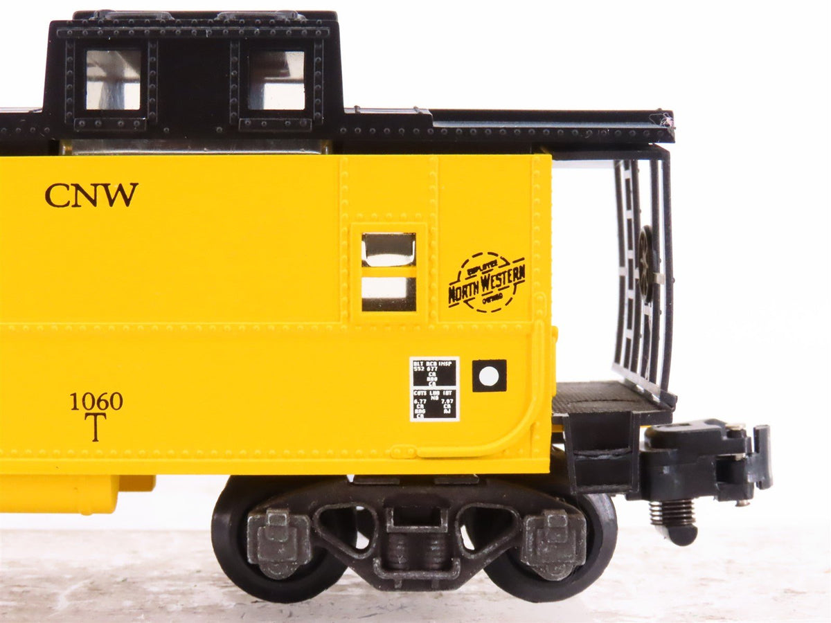 S Scale American Flyer 6-48718 CNW Chicago &amp; Northwestern Lighted Caboose #1060