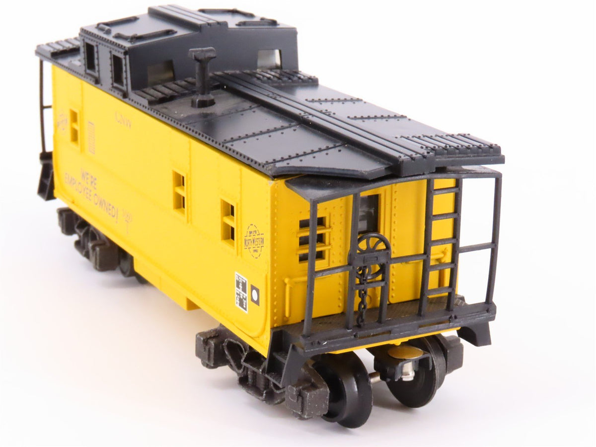 S Scale American Flyer 6-48718 CNW Chicago &amp; Northwestern Lighted Caboose #1060