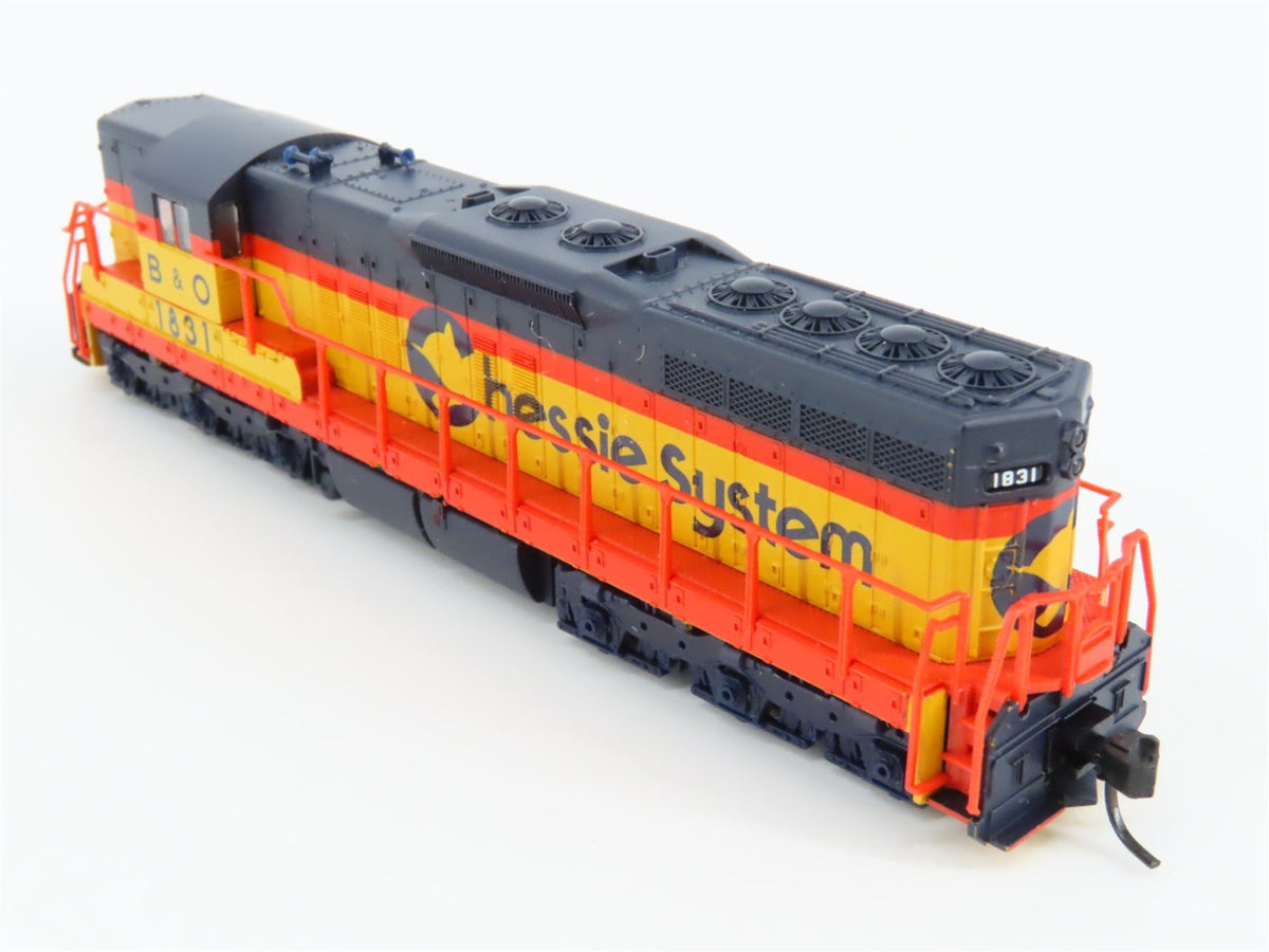 N Scale Atlas B&amp;O Chessie System EMD SD9 Diesel Locomotive #1831