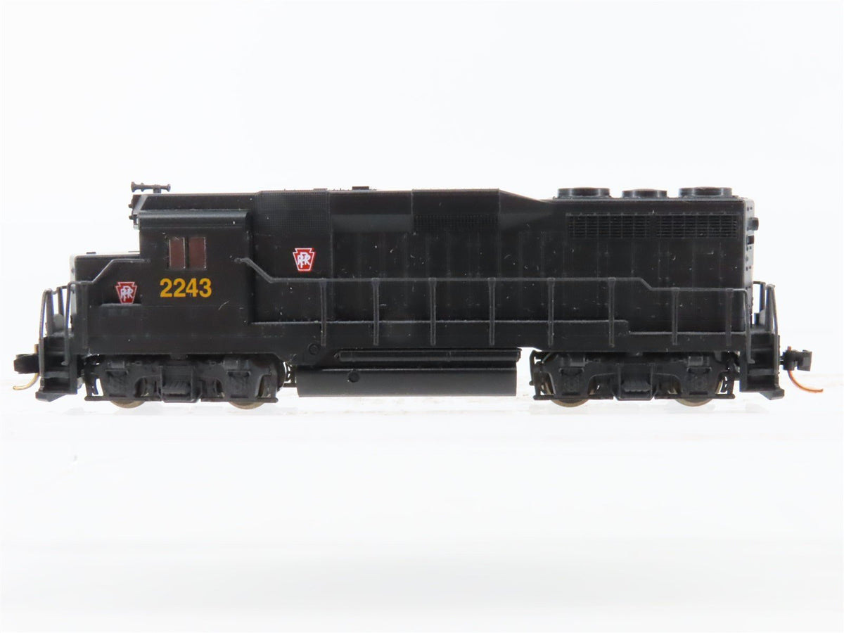 N Scale KATO PRR Pennsylvania EMD GP30 Diesel Locomotive #2243