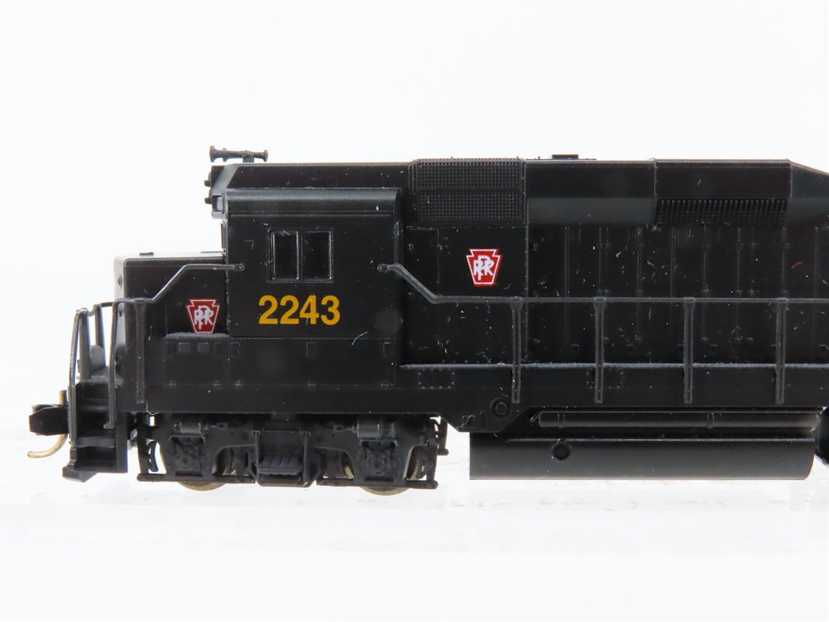 N Scale KATO PRR Pennsylvania EMD GP30 Diesel Locomotive #2243