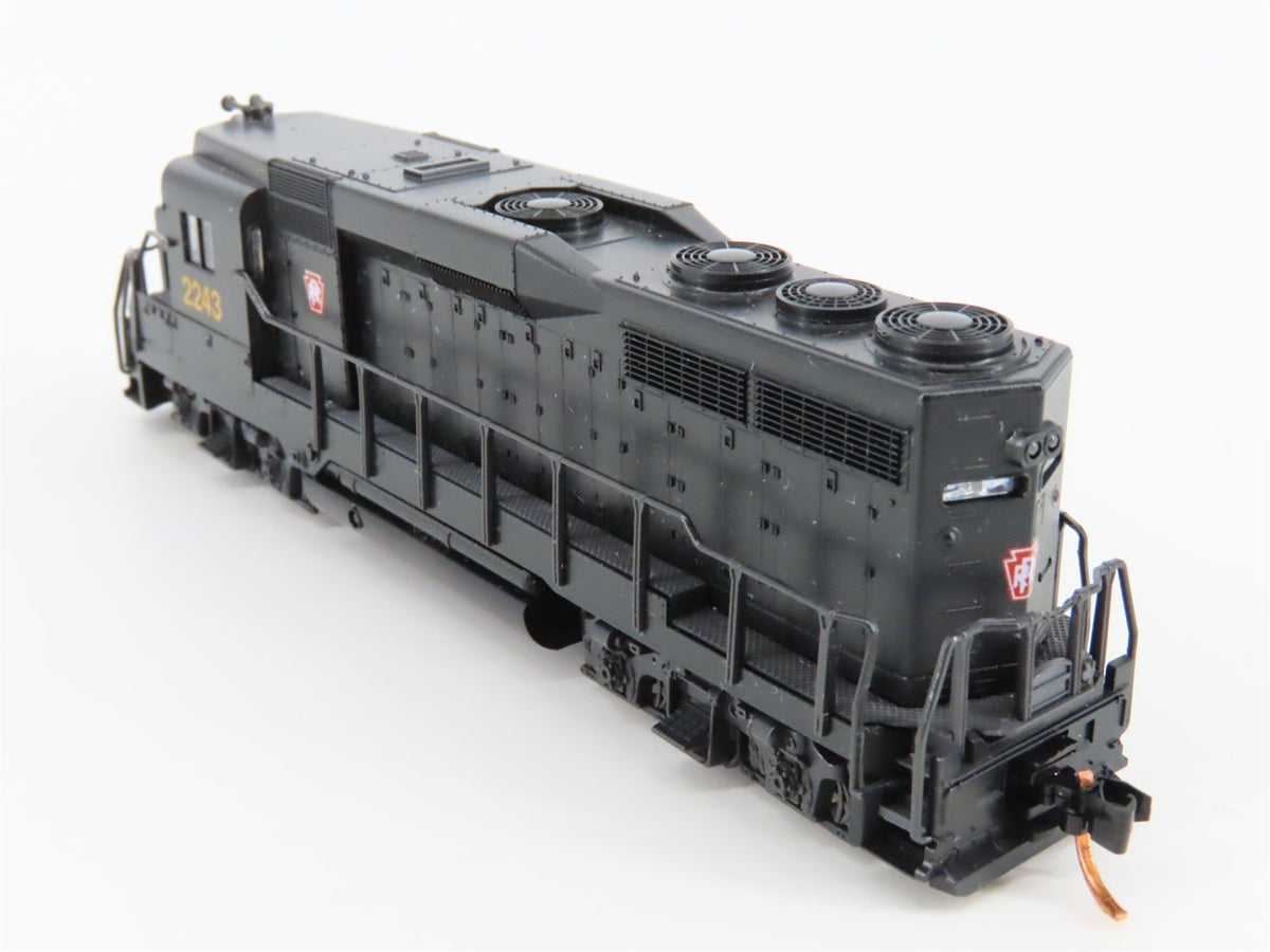 N Scale KATO PRR Pennsylvania EMD GP30 Diesel Locomotive #2243