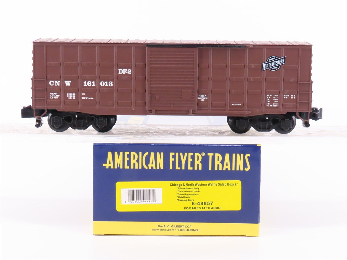 S Scale American Flyer 6-48857 CNW Railway 40&quot; Waffle Sided Boxcar #161013