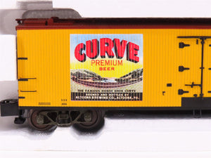 S Scale Showcase URTC Curve Premium Beer Wood Reefer Car #2005