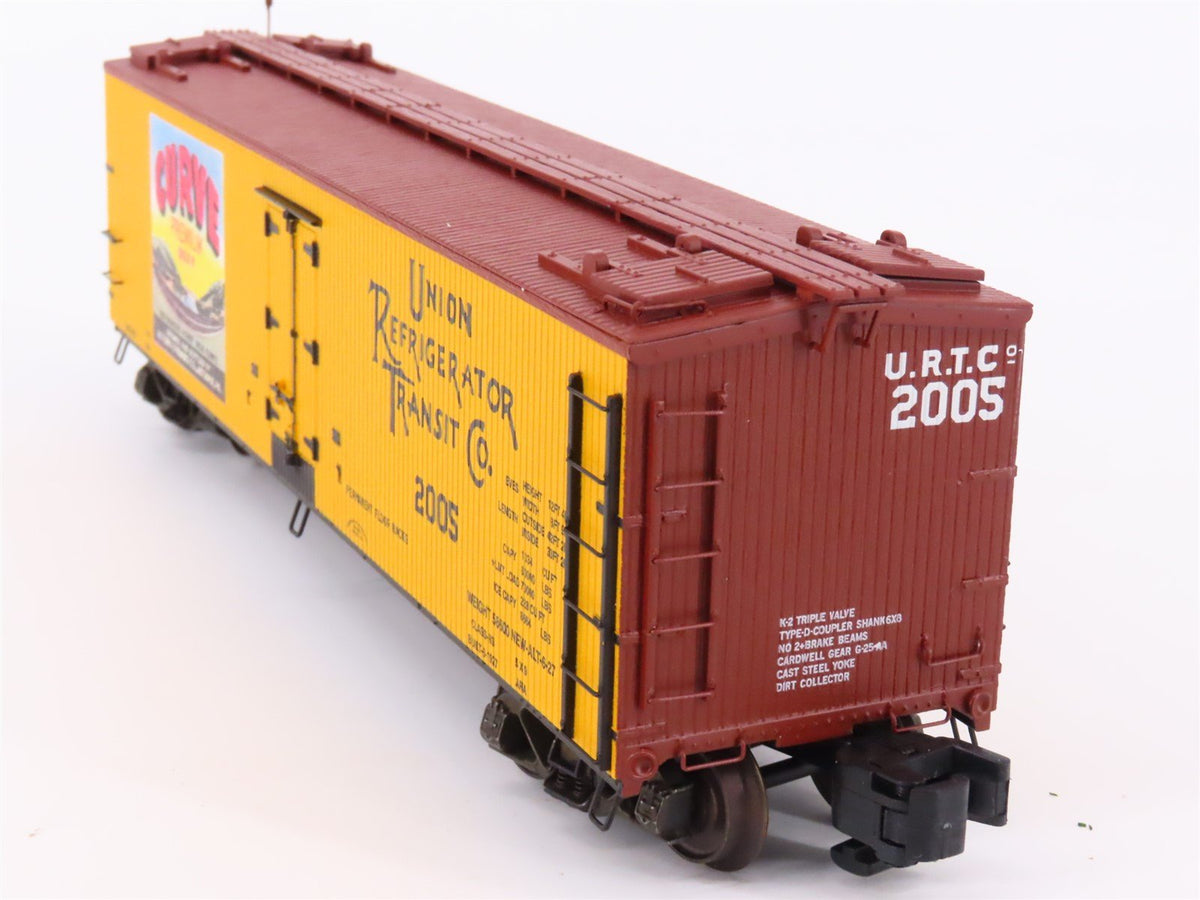 S Scale Showcase URTC Curve Premium Beer Wood Reefer Car #2005